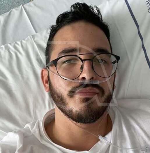 Alejandro Bordón, durante su hospitalización en el Insular/TA.